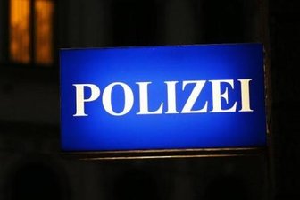 Mann mit Machete überfällt Spielothek in Lengenfeld -
