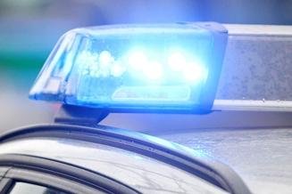 Mann schießt mit Schreckschussrevolver um sich -