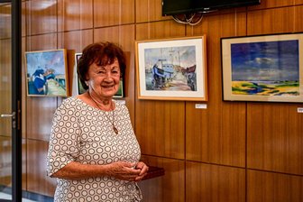 Mannichswalderin malt ihre Liebe zu Rügen - Maria Ludwig stellt noch bis Ende des Monats im Theater Crimmitschau ihre Rügen-Bilder aus.