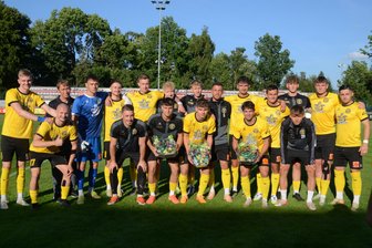 Mannschaftsvorstellung beim VfB Auerbach ohne große Überraschungen: „Jeder kann sich wie ein Stammspieler fühlen“ - Teamvorstellung des VfB Auerbach vor dem Spiel am Mittwochabend gegen den FK Chomutov. Dieses gewannen die Vogtländer mit 3:0.
