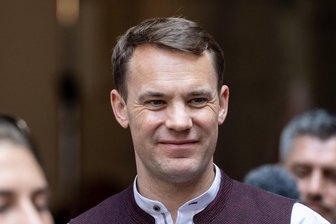 Manuel Neuer heiratet auf Schloss Freudenstein - Kann das stimmen? - Manuel Neuer, Torwartlegende und FC Bayern-Ikone, heiratet an diesem Wochenende seine Partnerin Anika Bissel.