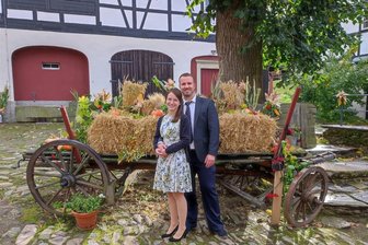 Maria und Josef geben sich im Erzgebirge das Ja-Wort - Deborah Kröhnert und Chris Wolf.