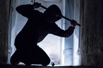 Marienberg-Gebirge: Einbrecher dringen in Lagerhalle ein und durchsuchen Geschäftsräume - Unbekannte sind in der Nacht in ein Unternehmen im Marienberger Ortsteil Gebirge eingedrungen.