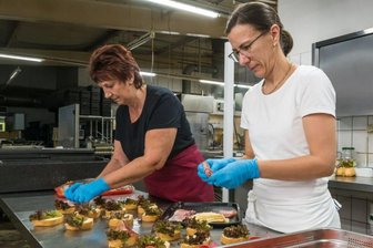 Marienberg: Schulessen kaum mehr gefragt - Umfrage bringt interessante Erkenntnisse - Baguettescheiben statt Mittagsmenü: Ist das eine Lösung, mit der die Firma Bloi wieder mehr Schüler begeistern kann?