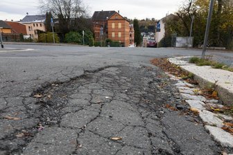 Markneukirchen bringt zwei Straßenbauvorhaben auf den Weg - Die Johann-Sebastian-Bach-Straße in Markneukirchen wird grundhaft ausgebaut.