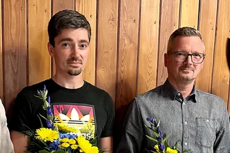 Markneukirchen ehrt zwei Einwohner mit Bürgerpreis - Der Bürgerpreis in Markneukirchen geht an Marcus Konschak (links) und Jörg Guttmann.