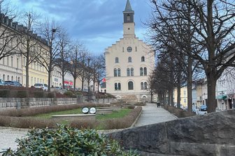 Markneukirchen soll nächstes Jahr Bürgerstiftung erhalten - Markneukirchen, im Foto der Mittlere Markt, soll 2025 eine Bürgerstiftung erhalten.