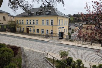 Markneukirchener Räte lehnen Wunsch nach Bücherschrank ab - Ein Bücherschrank auf dem Unteren Markt, wo früher die Telefonzelle stand? Stadträte sehen keinen Bedarf.