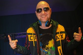 Marktplatz im Erzgebirge wird zur Freiluftdisco - Am Sonnabend wird der Marktplatz von Elterlein zur Open-Air-Disco. Für die richtige Musik zum Sommerfest sorgt unter anderem DJ Martin Bepunkt.