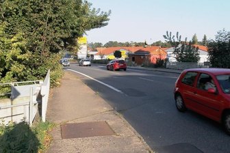 Marode Brücke über den Moritzbach wird saniert - Die Brücke an der Pölbitzer Straße über den Moritzbach soll in diesem Jahr saniert werden. 