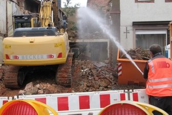 Marodes Haus ist Geschichte - 