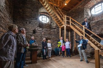 Martinskirche und Ausstellung im Rogo-Gelände öffnen zum Denkmaltag in Oberlungwitz - Bei Führungen kann auch der mehr als 500 Jahre alte Kirchturm besichtigt werden.