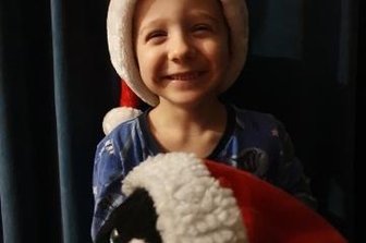 Martti findet die vielen Geschenke einfach cool - Martti Fischer wird zu Weihnachten fünf Jahre alt.