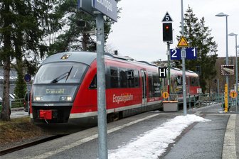 Massive Einschränkungen drohen: Wegen Streiks kommt es zu zahlreichen Ausfällen bei der Erzgebirgsbahn - Noch fährt die Erzgebirgsbahn am Zschopauer Bahnhof regelmäßig. Ab Donnerstag kommt es zu massiven Ausfällen.
