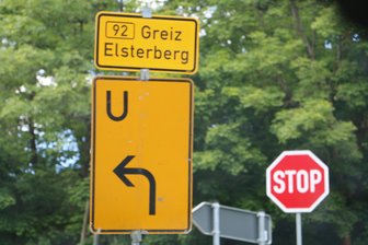 Massive Kritik im Vogtland an plötzlich gesperrter Umleitungsstrecke: Jetzt reagieren die Behörden - Die offizielle Umleitungsstrecke der B 92 führt von Elsterberg über Kleingera und Pöhl nach Plauen.