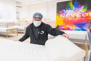 Matratzenhersteller vergrößert sich - Werksverkaufsleiter René Rüffert. 