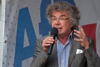 Matthias Moosdorf sollte sich häufiger im Landkreis Zwickau blicken lassen - Matthias Moosdorf (AfD), hier bei einem Wahlkampfauftritt in Zwickau, wird den Wahlkreis auch künftig in Berlin vertreten.