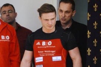Max Lang muss um Ticket für Rio bangen - Max Lang mit seinem Trainer Michael Vater.