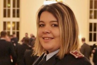 Medaille für Einsatz bei Brandkatastrophe - Vier Frauen und Männer, die mit der Waldbrandmedaille 2022 geehrt wurden: Lisa Höcherl (29) von der Freiwilligen Feuerwehr Schönbrunn.