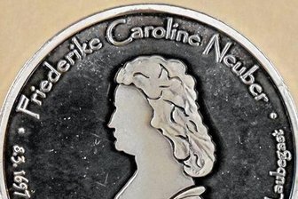 Medaille zum Geburtstag der Neuberin in Reichenbach - Die neue Medaille in Feinsilber im Schmucketui.
