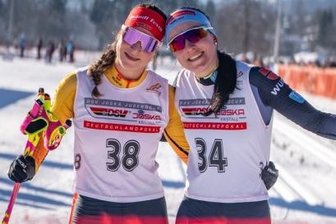 Medaillenregen im Winkl - Bilderbuchwetter, Traumkulisse und dann nach auch Podestplatzierungen im Deutschlandpokal: Für Linda Schumacher (links) und Jessica Löschke war die Welt in Bayern in Ordnung.