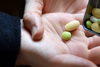 Medikamentenmissbrauch an Schulen der Region? Dieser Verein will helfen - Auch um das Problem Medikamentenmissbrauch von Schülern - hier ein gestelltes Foto - geht es im Präventivprojekt der Werkstatt Konsum-Kompetenz im Chemnitzer Verein Inpeos.
