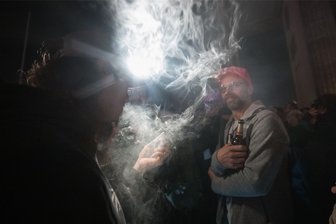 Mediziner antworten auf Fragen zu Cannabis - Legales Kiffen. Doch jeder zweite Bundesbürger stört sich an dem typischen Geruch von Cannabis.