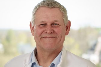 „Medizinischer Meilenstein“: Erzgebirgsklinikum eröffnet neue Abteilung im Stollberger Krankenhaus - Chefarzt Prof. Dr. med. Christoph Thümmler leitet die neue Station in Stollberg.