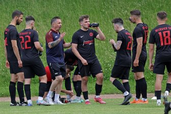 Meeraner SV beantwortet Doppelpack mit Doppelpack - Nach dem 0:2-Rückstand zur Pause rafften sich die Meeraner Kicker noch einmal auf und verdienten sich den Ausgleich.
