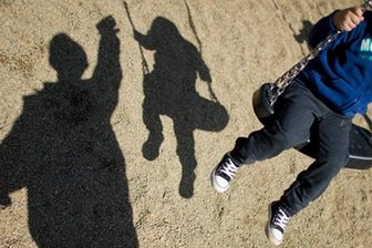 Meeraner Verein baut Spielplatz um -