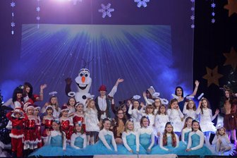 Meeta-Girls zeigen Shows in der Stadthalle in Meerane: Wie 900 Kinder in Weihnachtsstimmung kommen sollen - Die Meeta-Girls zeigen am Mittwoch ihr Weihnachtsshowprogramm in der Stadthalle in Meerane.