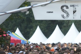 Mehr als 7000 Sportler bei Firmenlauf - Vor dem Start des diesjährigen Chemnitzer Firmenlaufs.