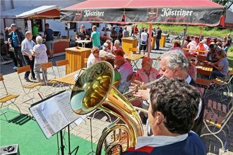 Mehr als Bier und Bratwurst: Sechs Tipps für den Männertag im Landkreis Zwickau - Böhmische Blasmusik erwartet die Besucher der "Kultscheune" im Neukirchener Ortsteil Lauterbach zum Männertag. 