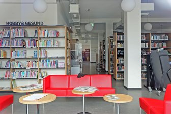 Mehr als Bücher: Crimmitschauer Bibliothek wird bis 2030 zum Kultur- und Bildungsort - Die im Schockenbau untergebrachte Bibliothek soll zum Bildungsort weiterentwickelt werden.