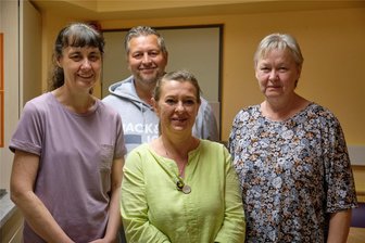 Mehr als ein Jahr nach dem Krankenhaus-Aus in Reichenbach: Ein klasse Team wagt einen Neuanfang - Cornelia Burghardt, René Fucik, Elke Männel und Carola Behr (von links) gehören zum Start-Team im Wohnpark „Alte Klinik“ in Reichenbach, für den sich der Pflegedienst Mehlis aus Plauen den Hut aufgesetzt hat.