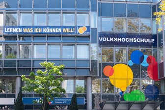 Mehr als Vokabeln büffeln – Sprachkurse werden zum Erlebnis - In der Landeshauptstadt Dresden werden die Kurse auch mal draußen abgehalten. (Symbolbild)