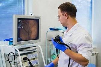 Mehr junge Erwachsene mit Darmkrebs - Dank moderner Technik möglich: Blick in den Darm.