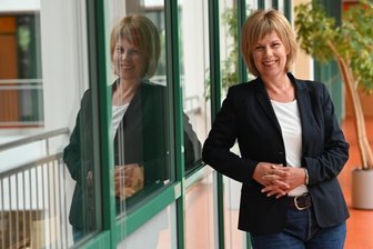 Mehr Kursteilnehmer als vor Corona - Volkshochschulleiterin Grit Bochmann sieht die städtische Einrichtung im Tietz gut auf das neue Semester vorbereitet.