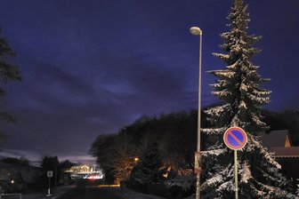 Mehr Licht für Untermarxgrün: Einwohner fordern Beleuchtung an der B 92 - Abends bleibt es stellenweise dunkel im Oelsnitzer Ortsteil Untermarxgrün.