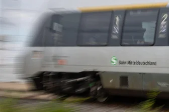 Mehr Platz in Zügen: S-Bahnnetz wird neu vergeben - Das Mitteldeutsche S-Bahnnetz II soll ab 2031 mit größeren Kapazitäten an den Start gehen. (Archivbild) 