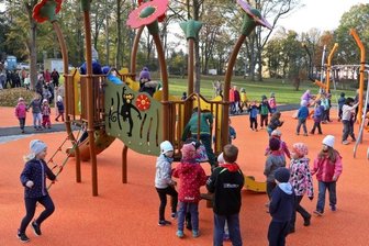 Mehr Platz zum Spielen im Stadtpark - Der Spielplatz im Stadtpark von Oberlungwitz soll aus Mitteln des Bürgerhaushaltes erweitert werden. In dieses Vorhaben ist auch der Jugendbeirat einbezogen.