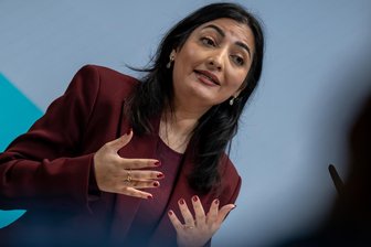 Mehr Wirtschaft bei der Entwicklungshilfe - Entwicklungsministerin Reem Alabali Radovan (SPD) stellt ihren Aktionsplan für die Neuausrichtung der Entwicklungshilfe vor.