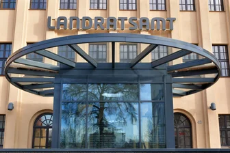 Mehr Wünsche als Geld in Mittelsachsen: Landkreis verteilt Fördergeld für Ehrenämter und Bürgerbeteiligung - Landratsamt Mittelsachsen (Freiberg) hält neue Fördermittel fürs Ehrenamt bereit.