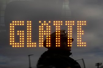 Mehrere Glätte-Unfälle in Chemnitz - Die Polizei warnt vor Glätte.