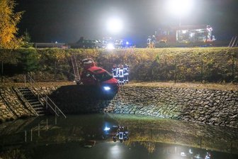 Mehrere Personen bei Unfall auf B101 verletzt -