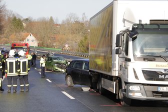 Mehrere Schwerverletzte bei Glätte-Unfall auf B 173 -