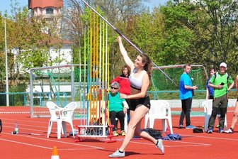 "Mehrere Stadionrekorde sind möglich" - TVL-Athletin Katharina Grobitzsch, greift diesmal nicht zum Speer, sondern zum Stab. Für sie geht es am Samstag hoch hinaus.