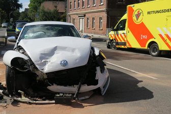 Mehrere Verletzte bei Unfall mit Rettungswagen in Lichtentanne -