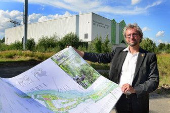 Mehrheit für Abwahl des Beigeordneten - Frankenbergs Beigeordneter Ralf-Peter Regner, hier auf dem Areal der Landesgartenschau, war im vorigen und diesem Jahr oft im Zusammenhang mit Projekten des Gartenfestivals in Erscheinung getreten. Nun geht es im Stadtrat um die mögliche Abwahl des Beigeordneten.