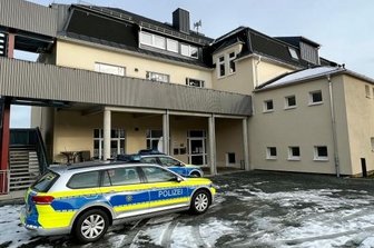 Meinersdorf: Polizei ist nun mittendrin im Dorfgeschehen - Das Pestalozzihaus. 1,4 Millionen Euro Gesamtkosten stehen laut Bürgermeister Jörg Spiller für den Umbau der früheren Meinersdorfer Schule zu Buche.